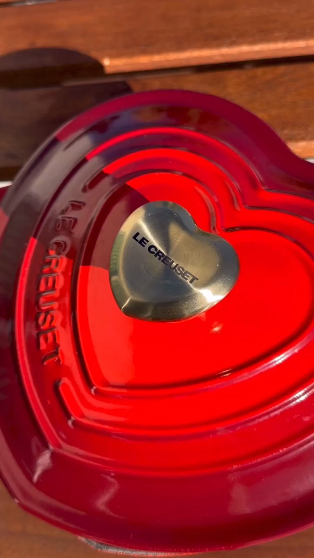 Chili Garlic Oil, featuring Le Creuset’s heart cocotte. ❤️ 

#valentines #vday #valentinesday #cooking #garlic #garlicconfit