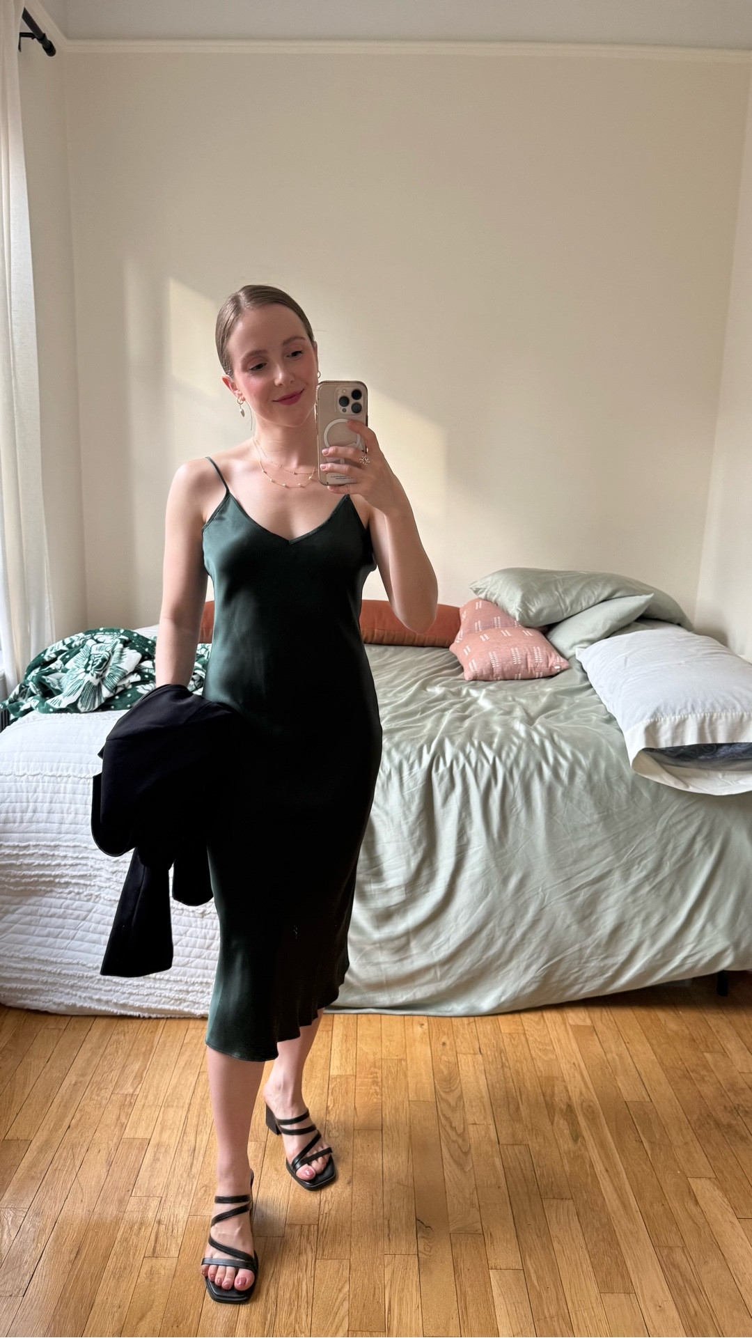 Quince washable silk slip dress 
Wearing small this is my go to outfit for any special cocktail event so sleek
365 day returns and free shipping 


#LTKPetite #LTKgrwm #LTKWorkwear