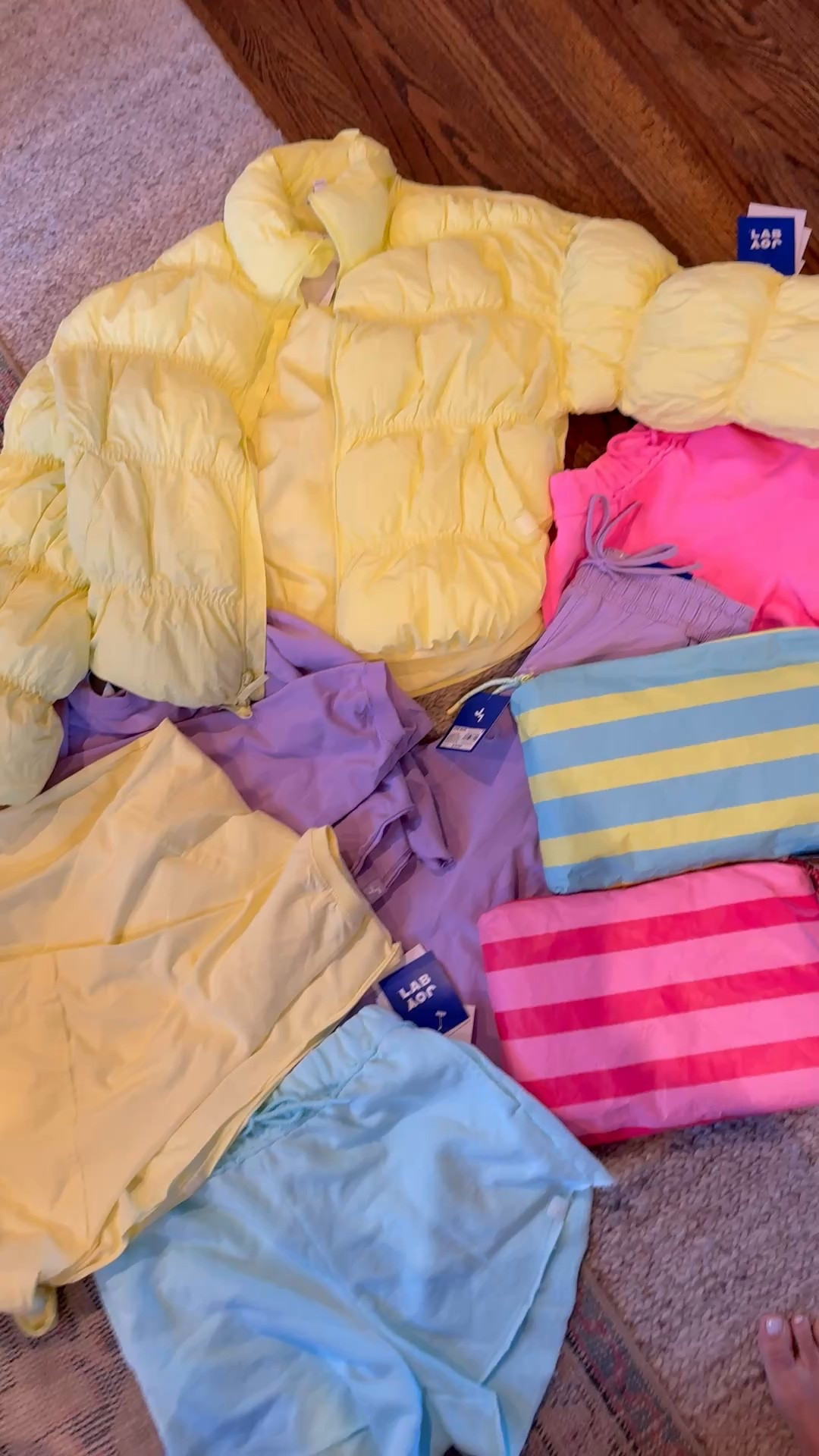 Oh this is good and it’s gonna go fast-

#LTKGiftGuide #LTKActive #LTKdayinmylife