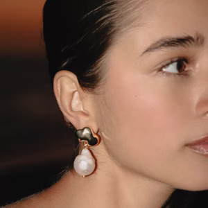 Ria Pearl Earrings | Mignonne Gavigan