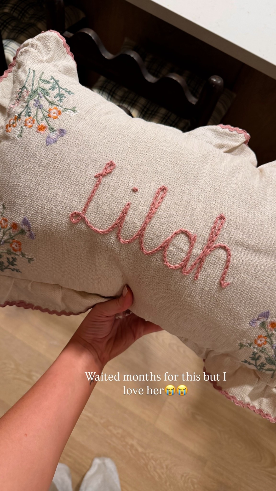 Custom pillow for my daughters room💓🥹☁️

#LTKcanada #LTKkids #LTKfamily