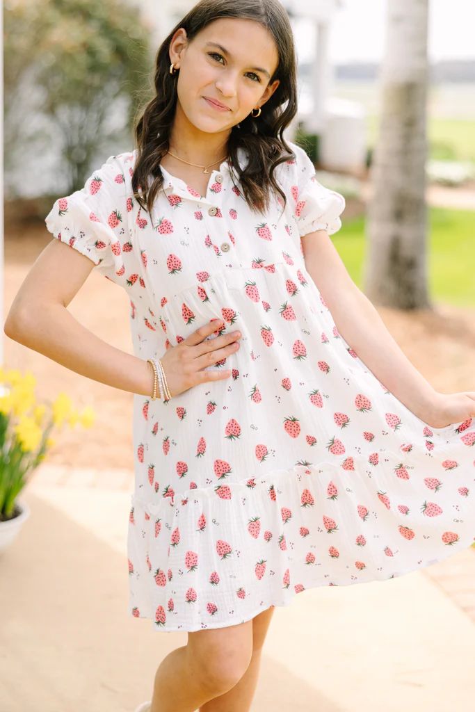 Girls: Meet You There Off White Strawberry Print Dress | The Mint Julep Boutique