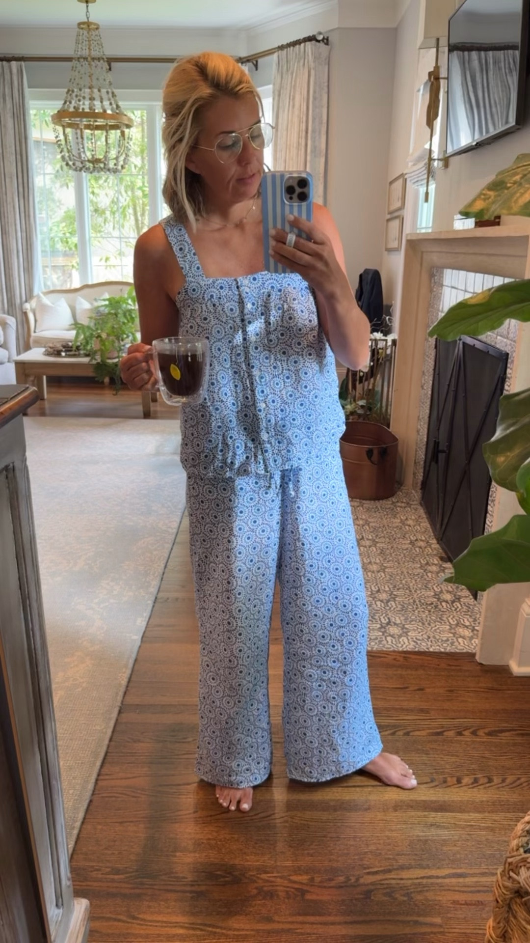 Pajama mama… and the icon mug!

I’m in XS!

#LTKSaleAlert #LTKootd #LTKmorningroutine