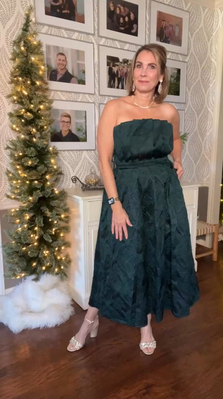 Shop the Avara sale 50% off!  Plus a few other fave pieces I’m wearing to create my holiday looks! 



#LTKHoliday #LTKSaleAlert #LTKFindsUnder100