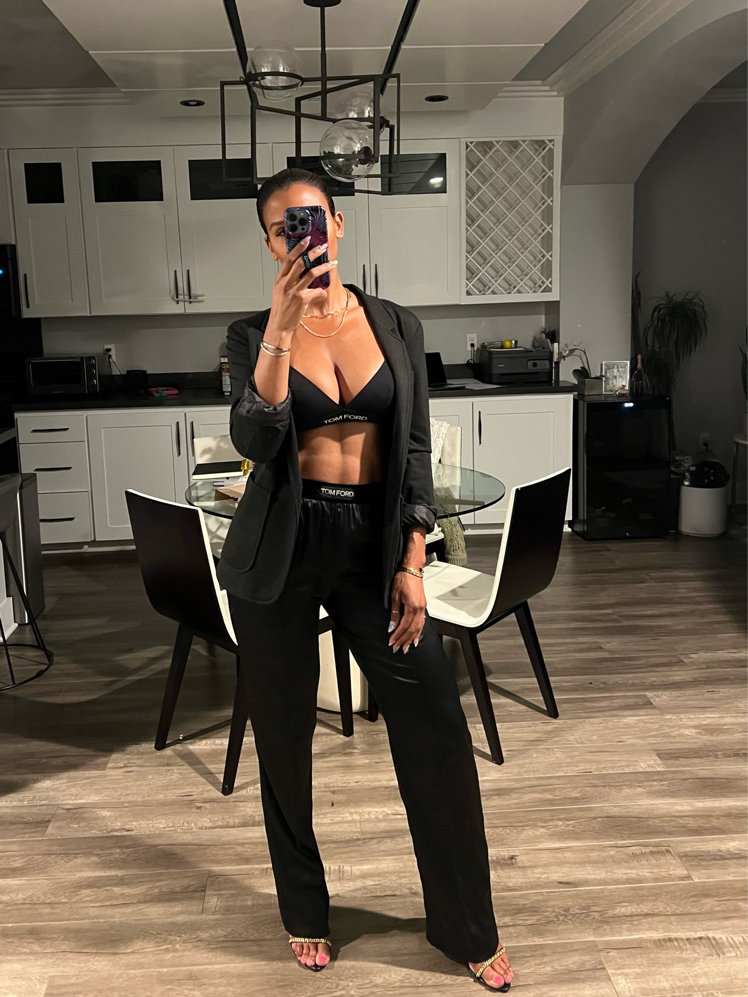 These pants are 40% off! 🚨 

#LTKFind #LTKsalealert #LTKstyletip