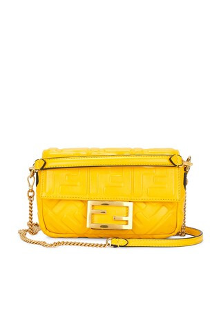 fendi UMHÄNGETASCHE FENDI in Gelb - Yellow. Size all. | FWRD 