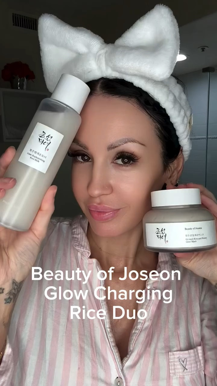 Get that glow✨ From the Glow Charging Rice Duo @beautyofjoseon_official 

#beautyofjoseon #glowchargingriceduo #giftedbybeautyofjoseon 
#glassskin #ricemask #glowskin #ricetoner #koreanskincare #riceskincare