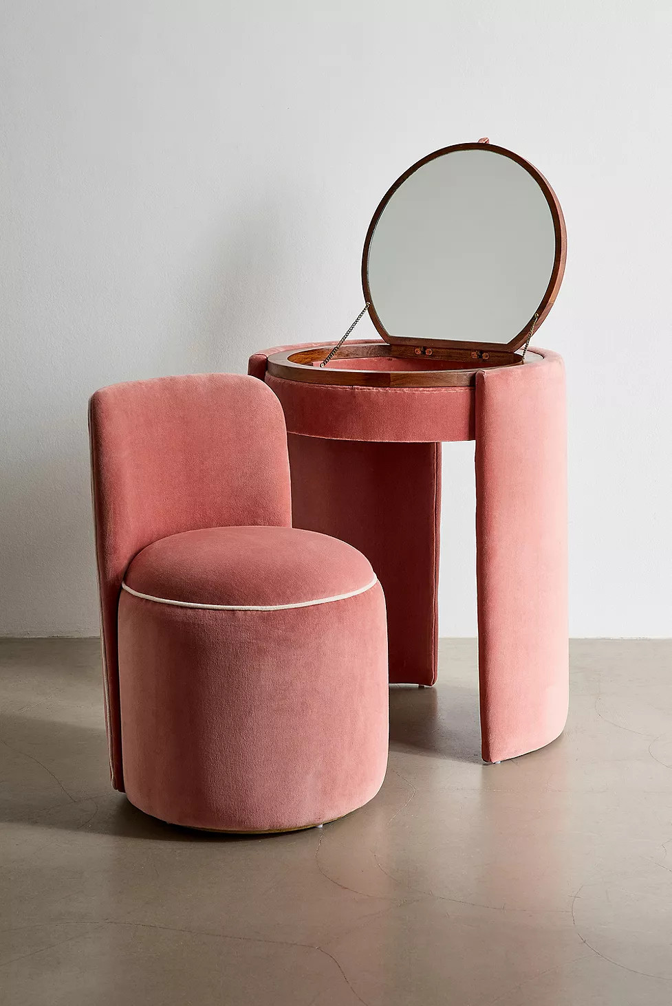 Jane Vanity And Chair | Urban Outfitters UK
