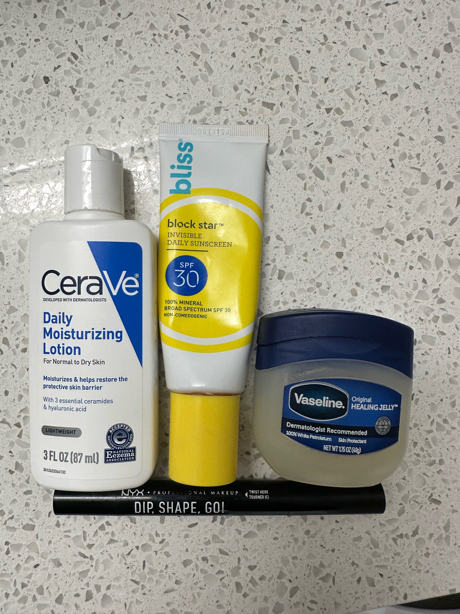 my daily skincare line up for mommies on the go✨



#LTKBump #LTKFindsUnder50 #LTKBeauty