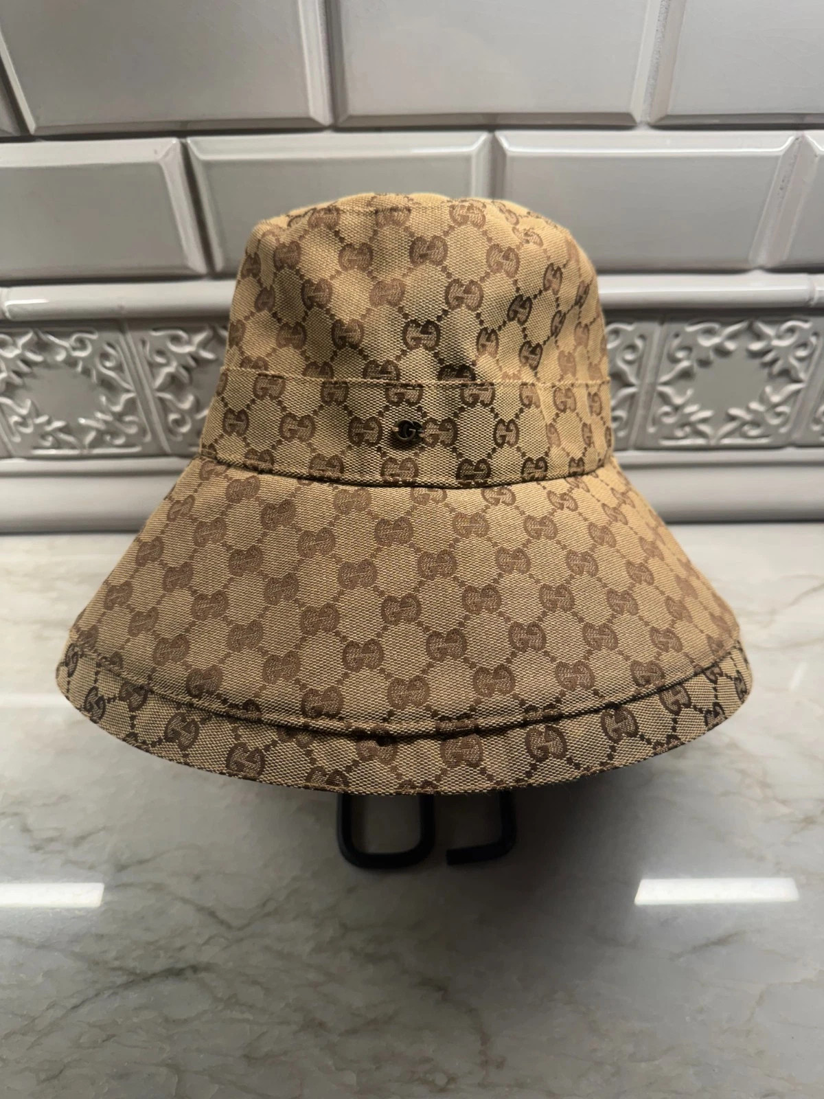 Oversized Gucci GG Canvas Wide Brim Bucket Hat - Beige/Ebony - size Small | eBay US