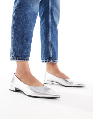 ASOS DESIGN Wide Fit – Lavinia – Ballerinas in Silber, weite Passform | ASOS | ASOS (Global)
