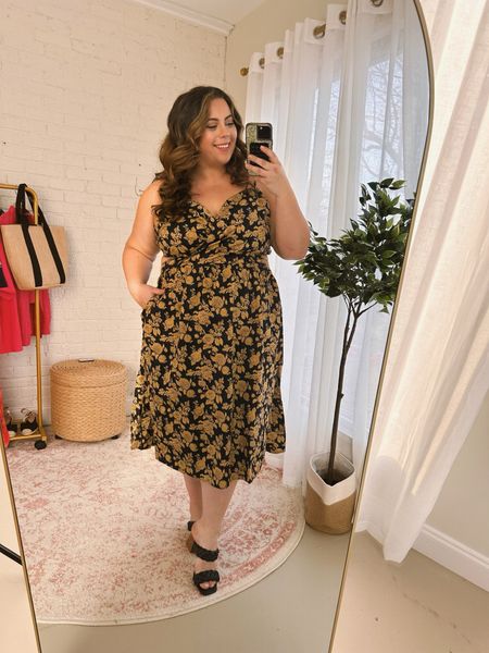 The perfect plus-size dress for all occasions! 

#LTKplussize #LTKstyletip