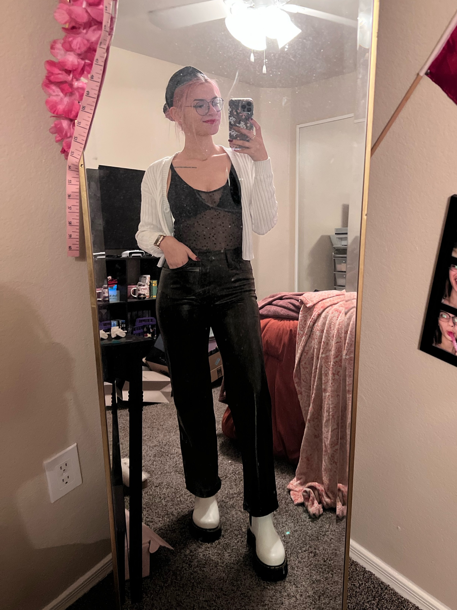 Perfect out to dinner look! Even the docs are on sale right now 😉

#LTKSeasonal #LTKshoecrush #LTKsalealert