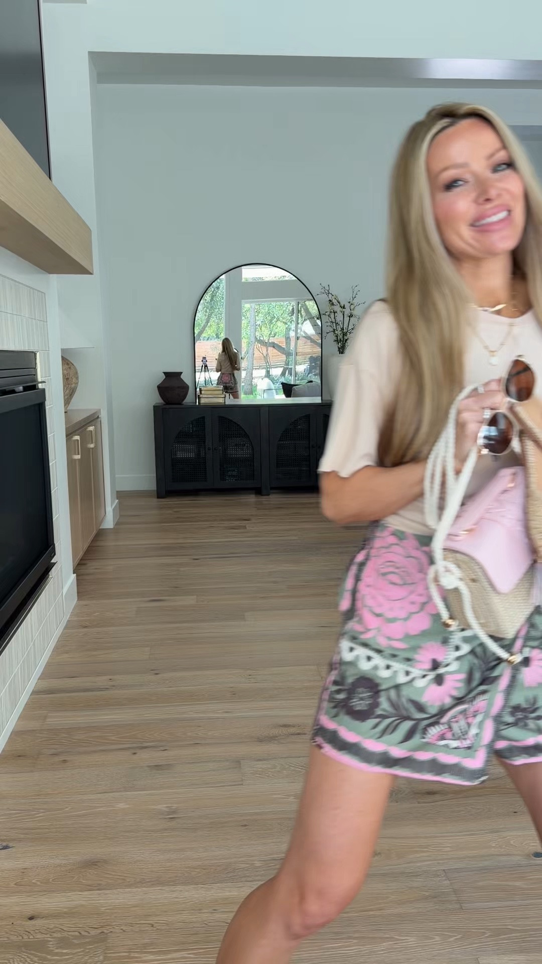 Amazon floral outfits that look like boutique finds 🌸✨ comment AMAZON and I’ll send you the details 

From effortless matching sets to flowy maxi dresses and feminine floral prints, these are the pieces I keep reaching for all summer long. Easy to style, flattering, and perfect for brunch, vacation, date night, or everyday wear.

Which look are you picking? 🌿💗

#AmazonFashion #AmazonFinds #SummerStyle #FloralOutfits #MomStyle