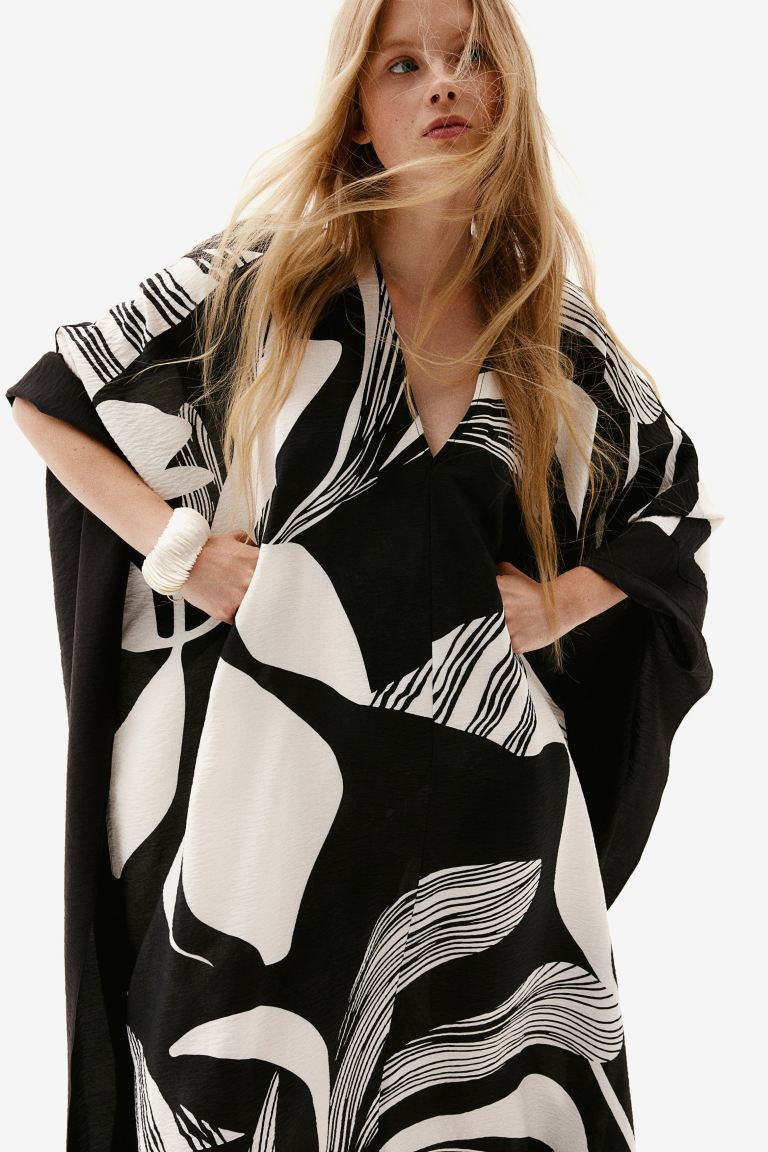 Seashell bracelet - Cream - Ladies | H&M GB | H&M (UK, MY, IN, SG, PH, TW, HK)