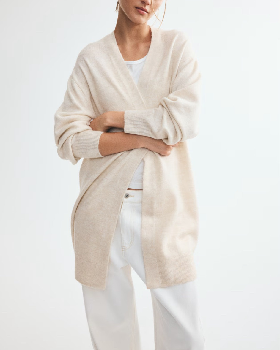 Cream cardigan

#LTKSeasonal