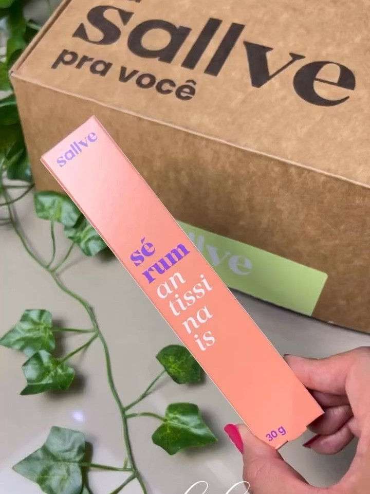 sérum antissinais com Retinol puro 0,3%, Ácido Hialurônico e Peptídeo de Cobre.

✨reduz a profundidade de rugas e linhas finas
✨reduz manchas e marcas
✨uniformiza tom e textura da pele
✨aumenta a firmeza da pele
✨estimula a produção de colágeno
✨promove alta renovação celular
✨minimiza a aparência de poros dilatados
✨deixa a pele viçosa e macia

#LTKover50style #LTKbrasil #LTKbeauty