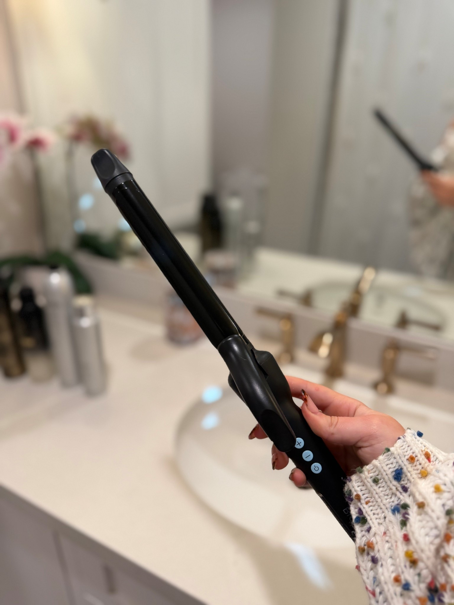 The best curling iron that gives the beach wave effect!! #LTKHair

#LTKGiftGuide