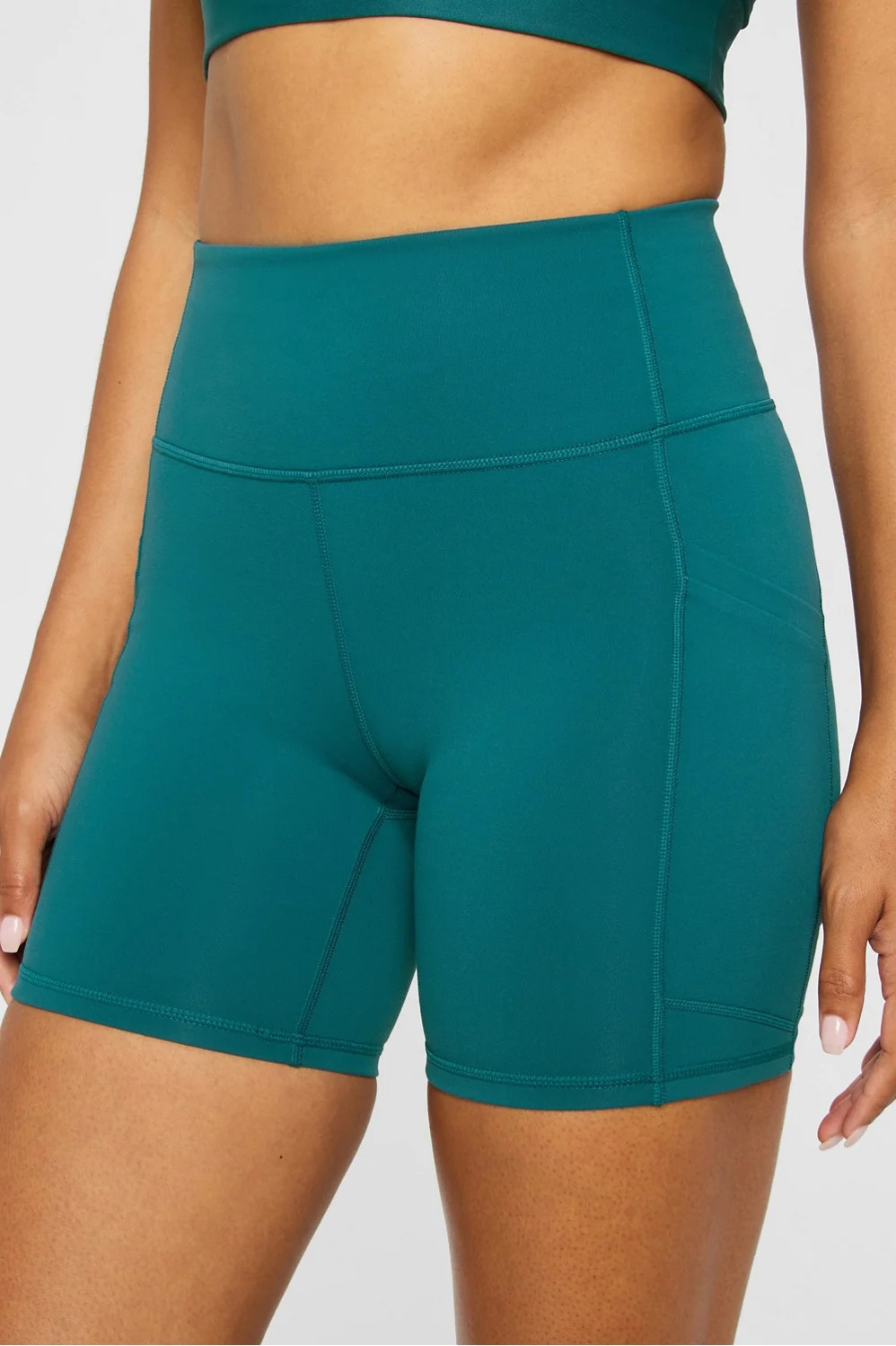 On-The-Go PowerHold® High-Waisted 6'' Short | Fabletics