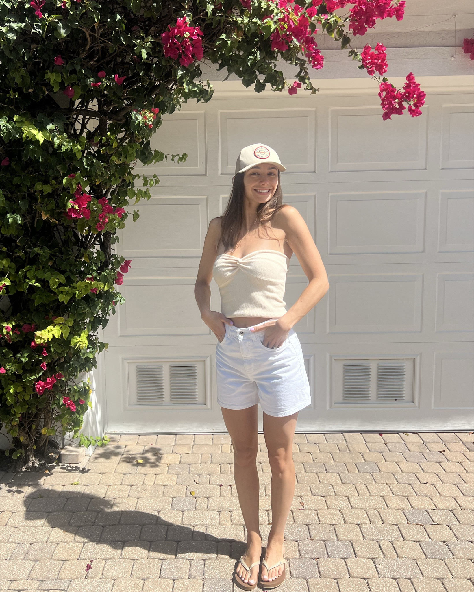 Summer !!!

Summer hat, white shorts, summer top, tube top 

#LTKFindsUnder50