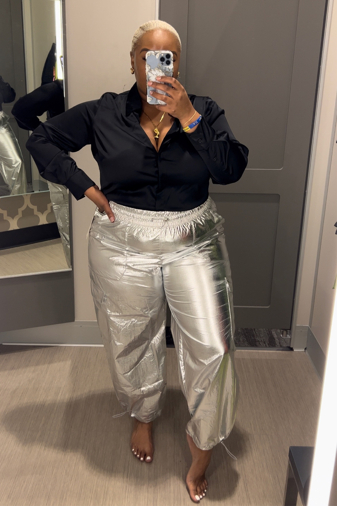New fall arrivals from Target | Plus Size Fashion | Fall Outfit Ideas | Fall Fashion | Target Style | Affordable Fashion Transitional Outfit Styling | plus size style | size 16 style | silver | silver pants | silver cargos | silver joggers | metallic 

#LTKstyletip #LTKcurves #LTKSeasonal