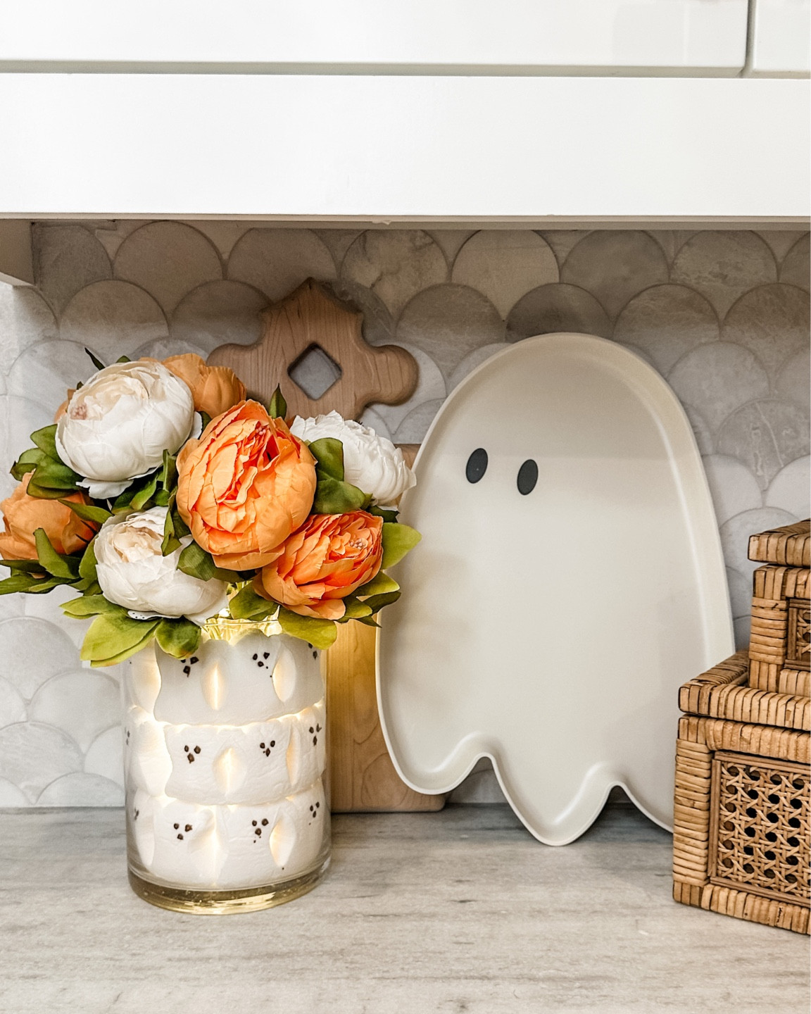 Added a little ✨GLOW✨ up to my ghost peeps arrangement! Love how this one turned out! 👻
The best part is everything is from amazon, so y’all can easily make this arrangement too! I love that these fairy lights come with a remote control so you can easily turn them on and off when needed! They also have several different settings so you can change that up too! 

•
•
•
#halloween #halloweendiy #easydiy #spookyseason #halloweendecor #amazonfinds #halloween2023 #halloweendiydecor #halloweendecorideas #halloweenideas #seasonaldecor #seasonaldecorating #halloweendecorating

#LTKFind 

#LTKhome #LTKSeasonal