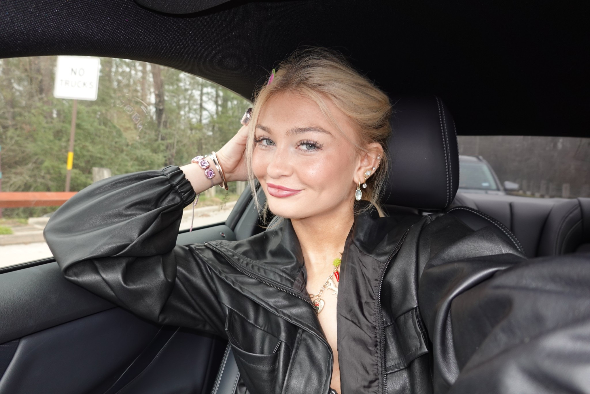 clean girl makeup routine 

#LTKSaleAlert #LTKStyleTip #LTKBeauty