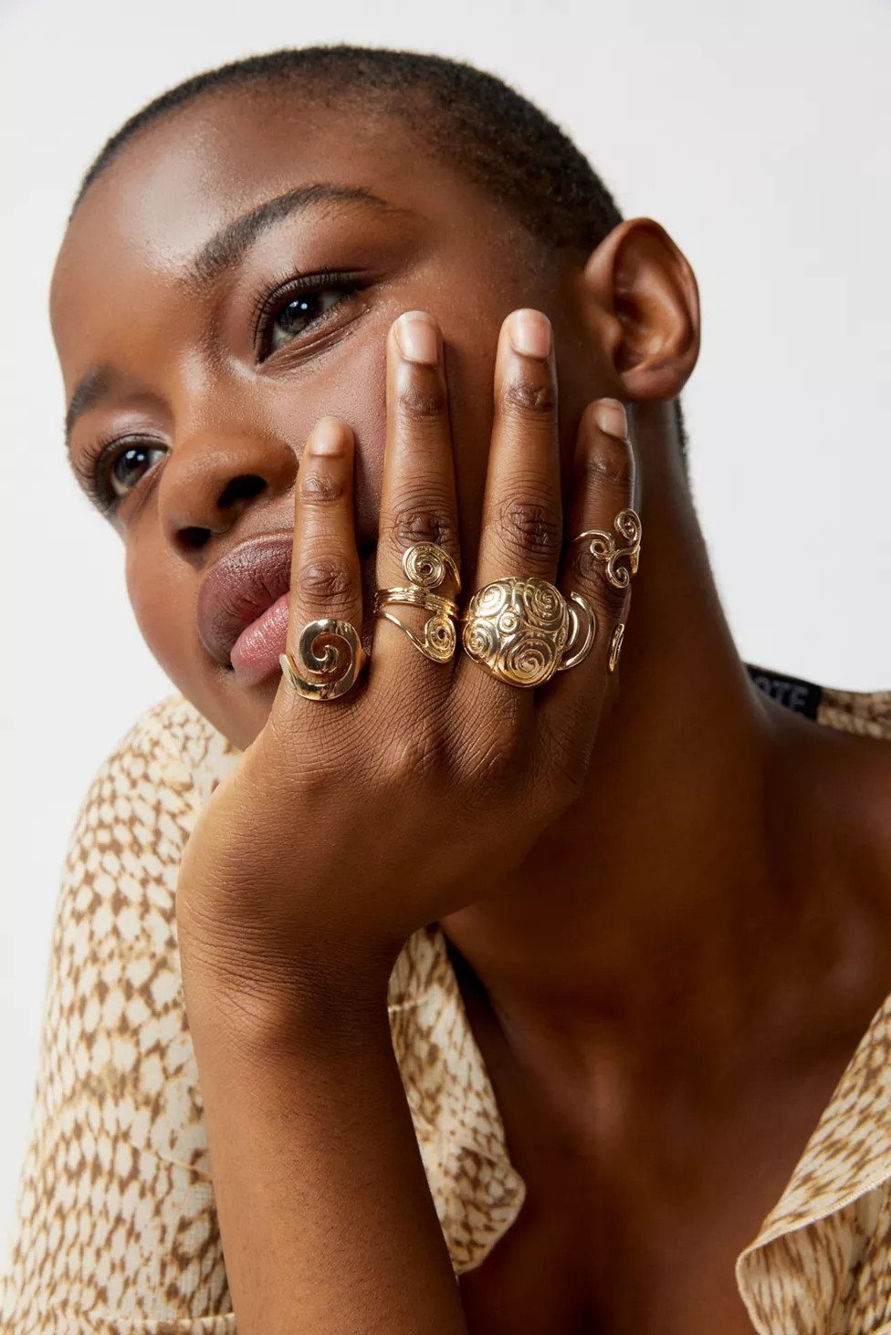 Spiral Statement Ring Set | Urban Outfitters (US and RoW)