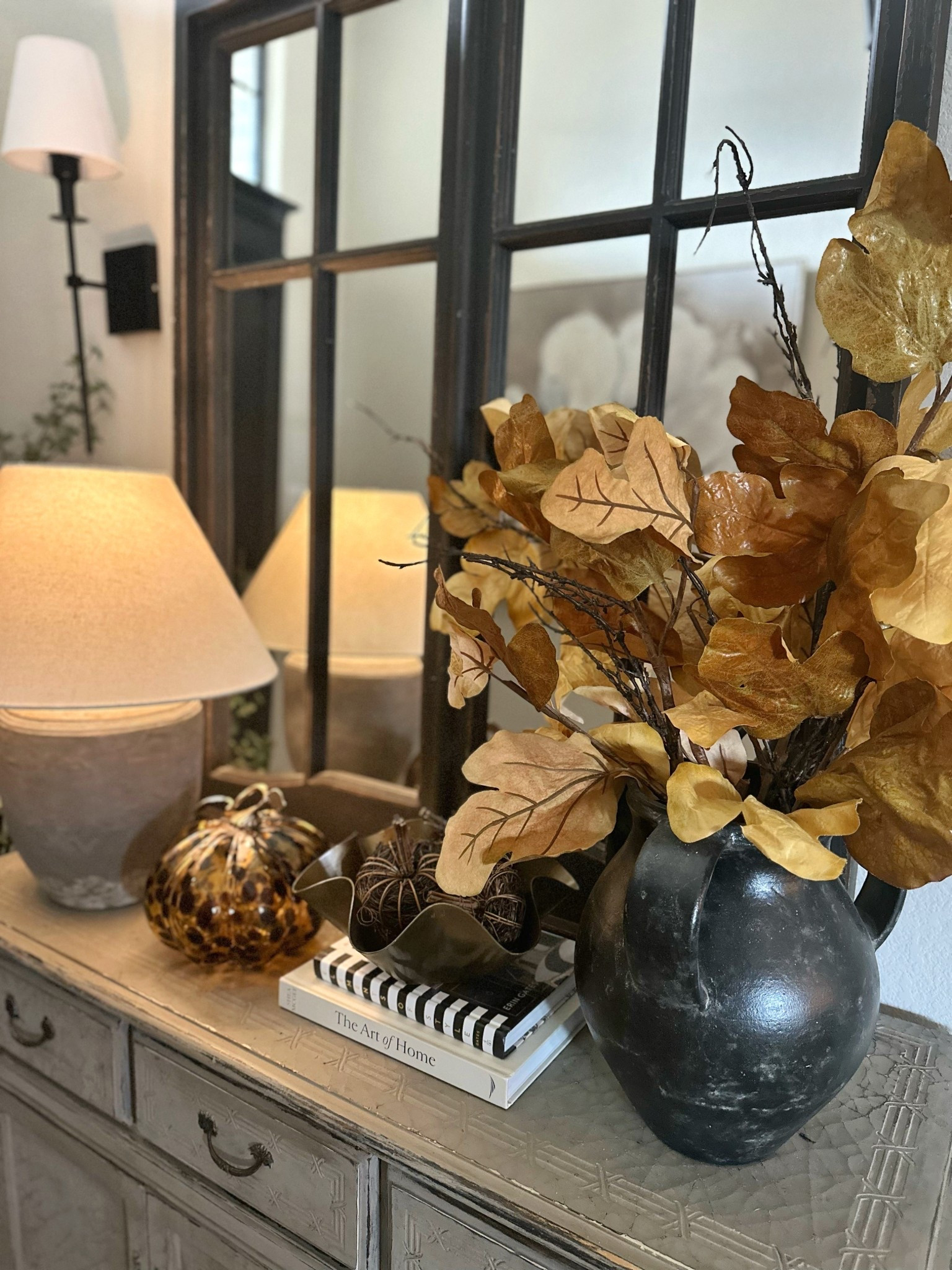 Fall entryway styling 

#LTKStyleTip #LTKSeasonal #LTKHome