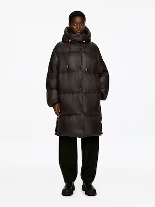 Langer Upcycled Down™ Mantel | Arket EU