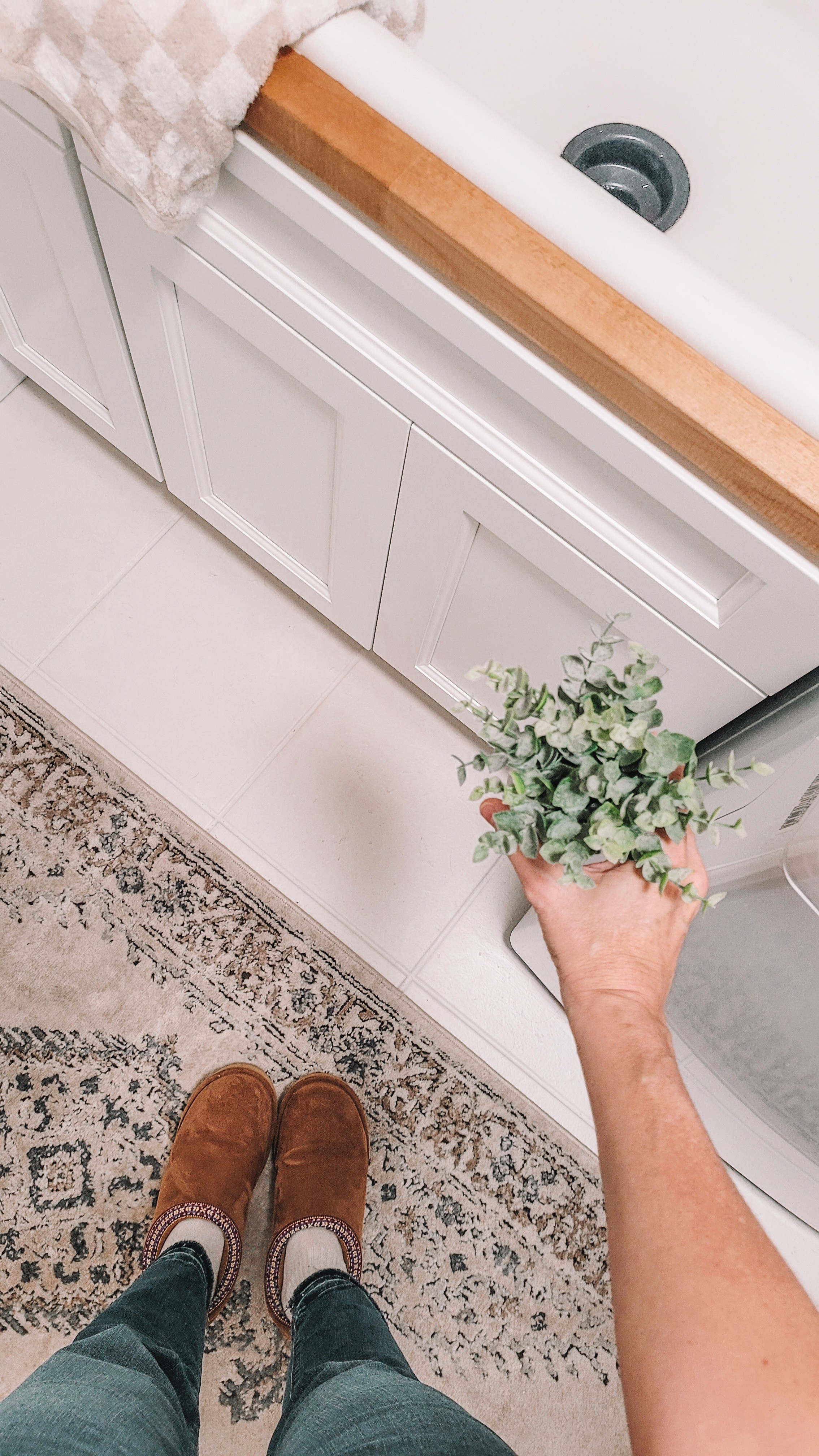 Little laundry room glow-up happening over here! ✨It’s amazing what a new rug, a clean counter, and a little eucalyptus can do for your mood while washing 47 loads of clothes 😂🧺Full reveal coming — but I had to share this cozy moment.Linked my slippers, the rug, the countertop oil I use, and all my laundry favorites on LTK + Amazon! 

 #laundryroommakeover #laundryroomrefresh #smalllaundryroom #neutralhome #cozyhomevibes #homeprojects #beforeandafterhome #laundryorganization #laundryroomdecor #laundryroomdesign #ltkhome #ltkfinds #ltkaesthetic #amazonhomefinds #amazonhome #amazonmusthaves #laundryroomideas #butcherblockcountertop #neutralliving #scandiboho #organizedhome #homesweethome #homestylingideas #momlifeathome #simplemadepretty #diyhomeprojects #decorideas #homeinspo #modernbohohome #ltkunder50 #LTKmomlife #LTKstorytime