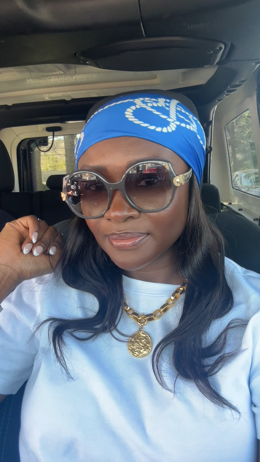 The sun is out☀️ Scarves for a bad hair day!

#LTKOver40 #LTKmomlife #LTKSeasonal