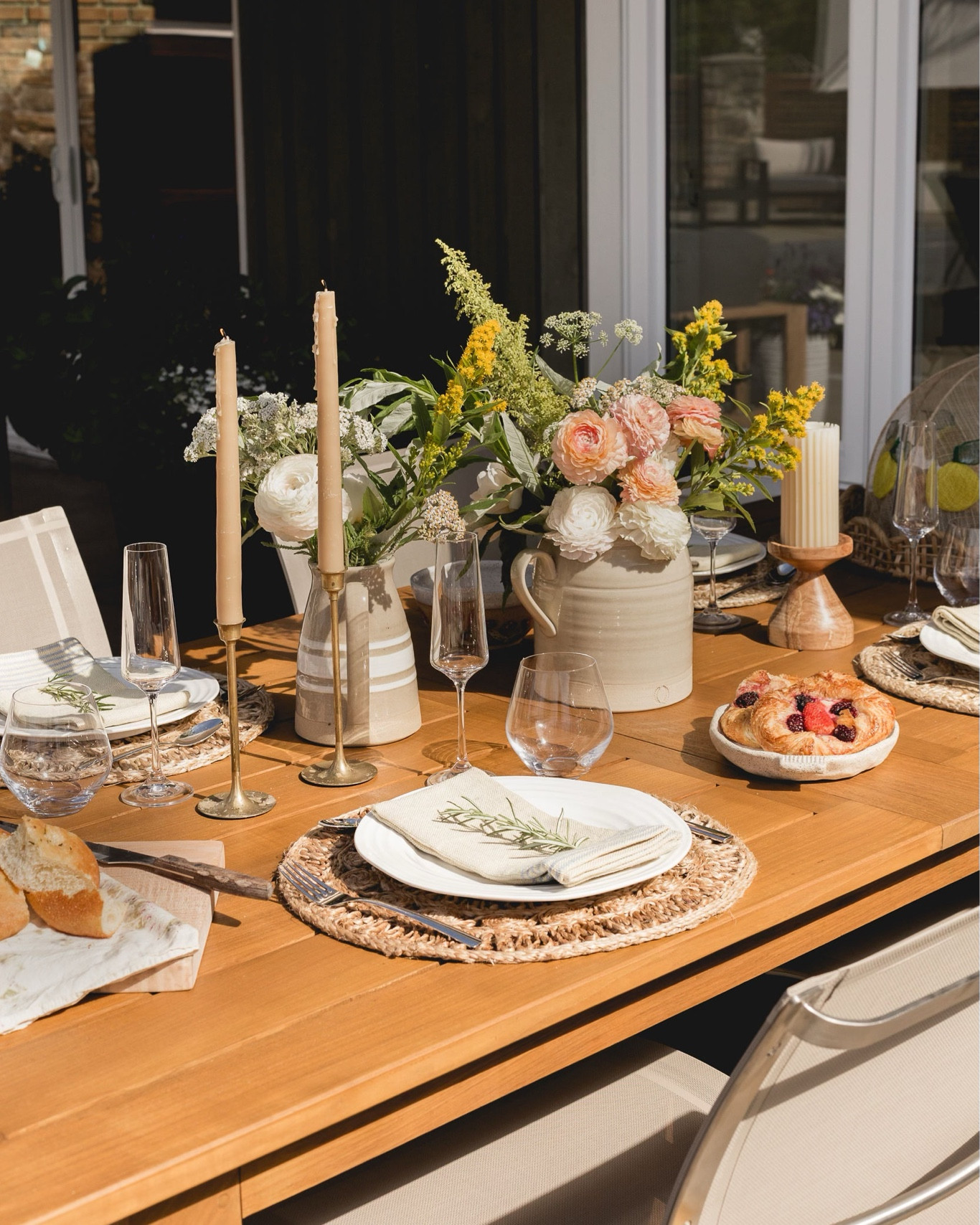 Outdoor dining is one of my favourite parts about summer! Shop my table decor ☀️

#LTKsummer #LTKstyletip