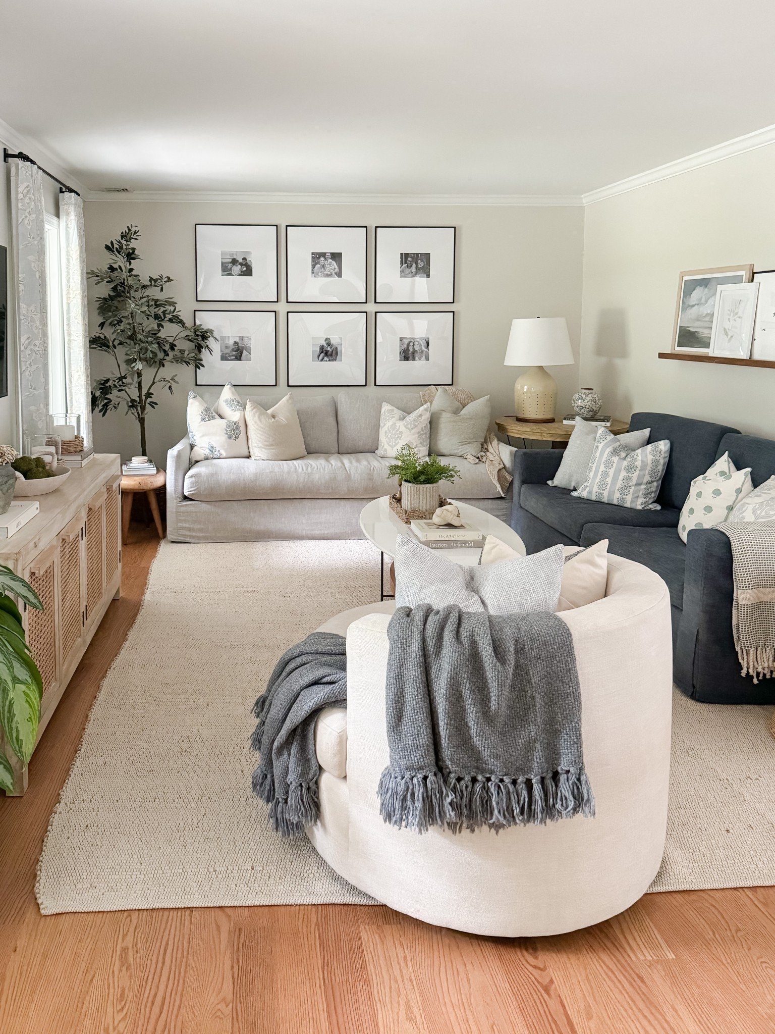 Amazon living room rug 

coastal home  home decor  coastal home finds  gallery wall  living room  living room Inspo  sherricalnanhome 

#LTKSaleAlert #LTKStyleTip #LTKHome