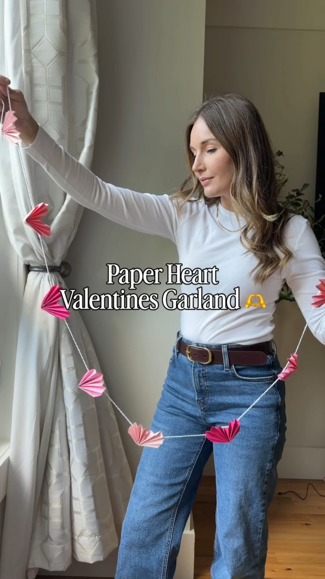 Paper Heart Garland DIY 🤍

An easy, cozy Valentine’s Day craft you can make in under 10 minutes.
All you need is paper, scissors, and a little glue — fold, stack, and turn simple circles into the cutest heart garland for your mantel, shelves, or kids’ rooms.
This is a family-friendly Valentine’s DIY and perfect for crafting with kids or doing during nap time.
Save this for later ❤️

#valentines #valentinesdecor #paperheartgarland #diymom #contentcreator

#LTKhome #LTKjeans #LTKcanada