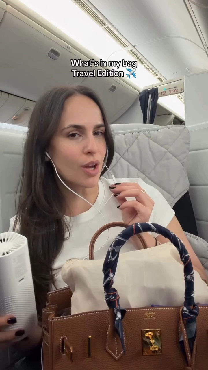 Felt like Mary Poppins on the plane ✈️ #whatsinmybag #travel #travelbag #birkin30 #hermes

#LTKTravel #LTKdayinmylife #LTKselfcare