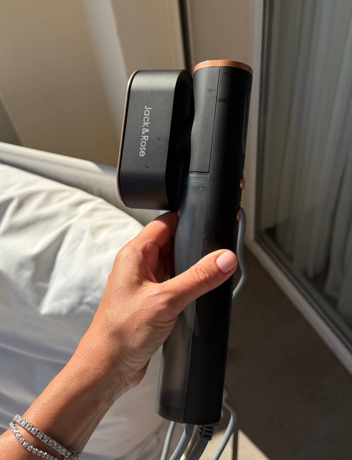 Best streamer! & iron in one. Dual voltage so it’s great to travel with and use in Europe or US.