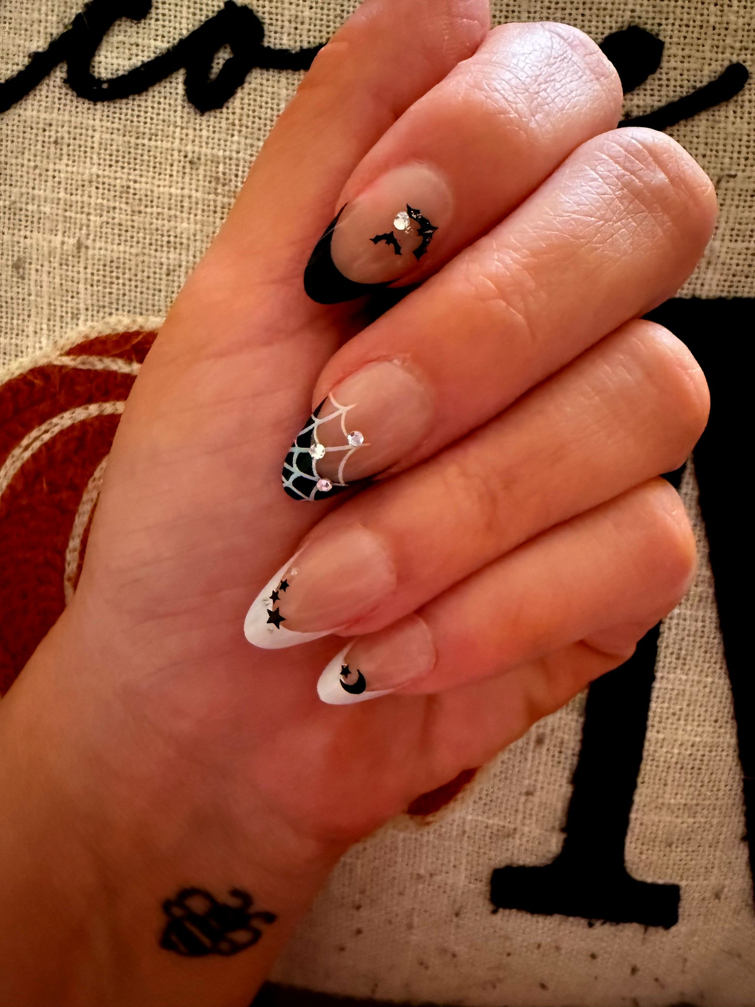 🦇🦇

#LTKSeasonal #LTKBeauty #LTKHalloween