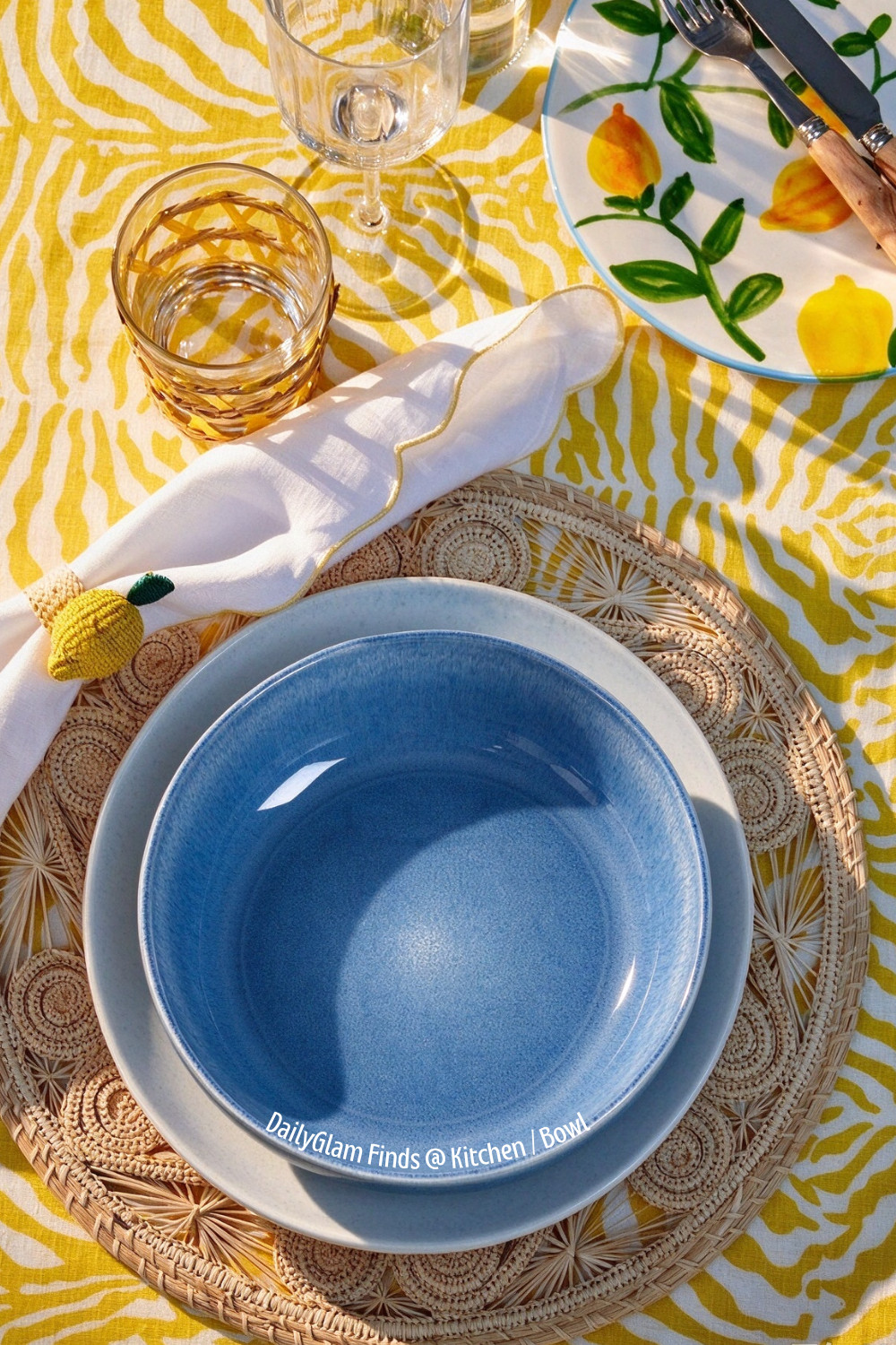 Vintage-Inspired Bowls for Timeless Table Settings
Find and shop these bowls through the link in our profile.
#VintageBowls #VintageHome #Tableware #Dinnerware #TableSetting 

 #LTKHome