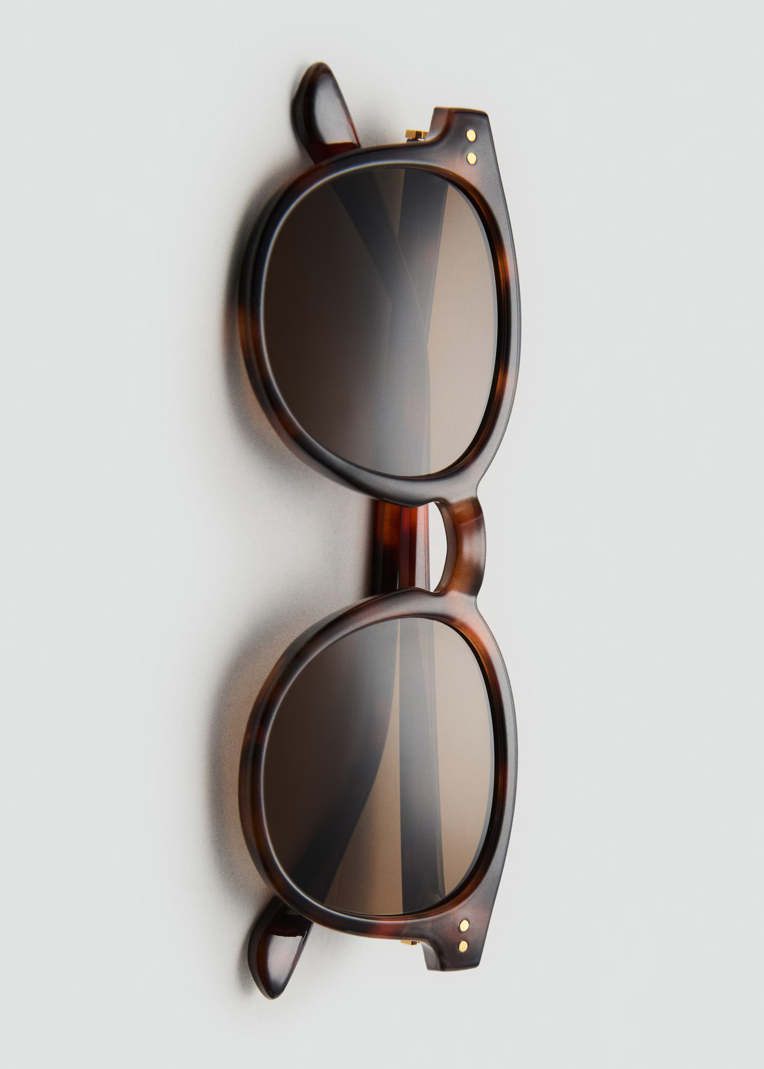 Round-framed sunglasses - Men | MANGO United Kingdom | MANGO (UK)