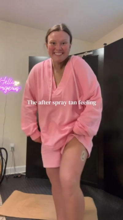Anytime I wear anything baggy I feel like Adam Sandler. Reminder next time to wear baggy pants not baggy shorts 😂💕 #mom #spraytan #adamsandler #funny #trending 
@glowsociety.bgky
