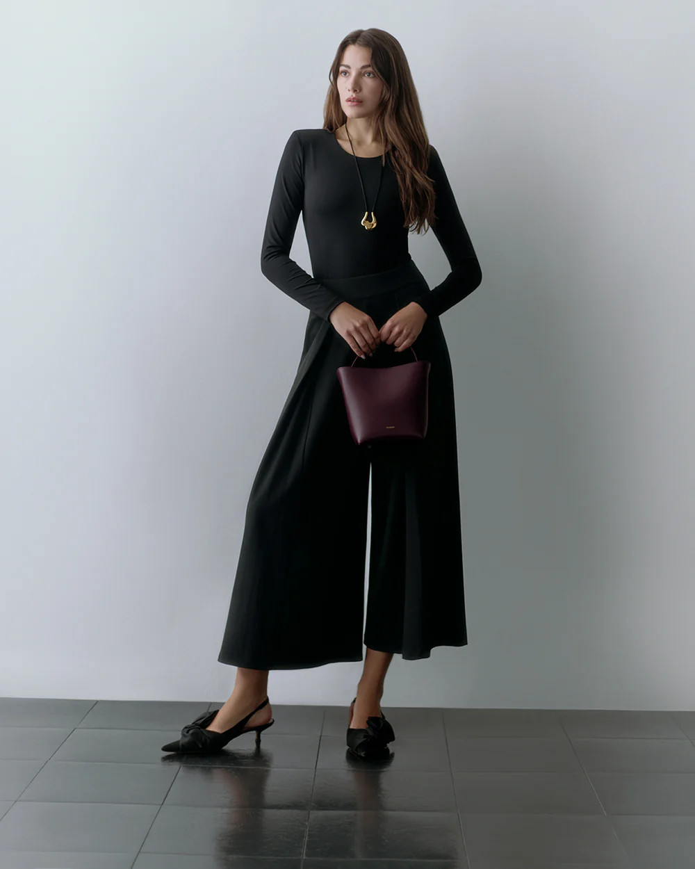 Mini Linea Bucket Bag | Cuyana