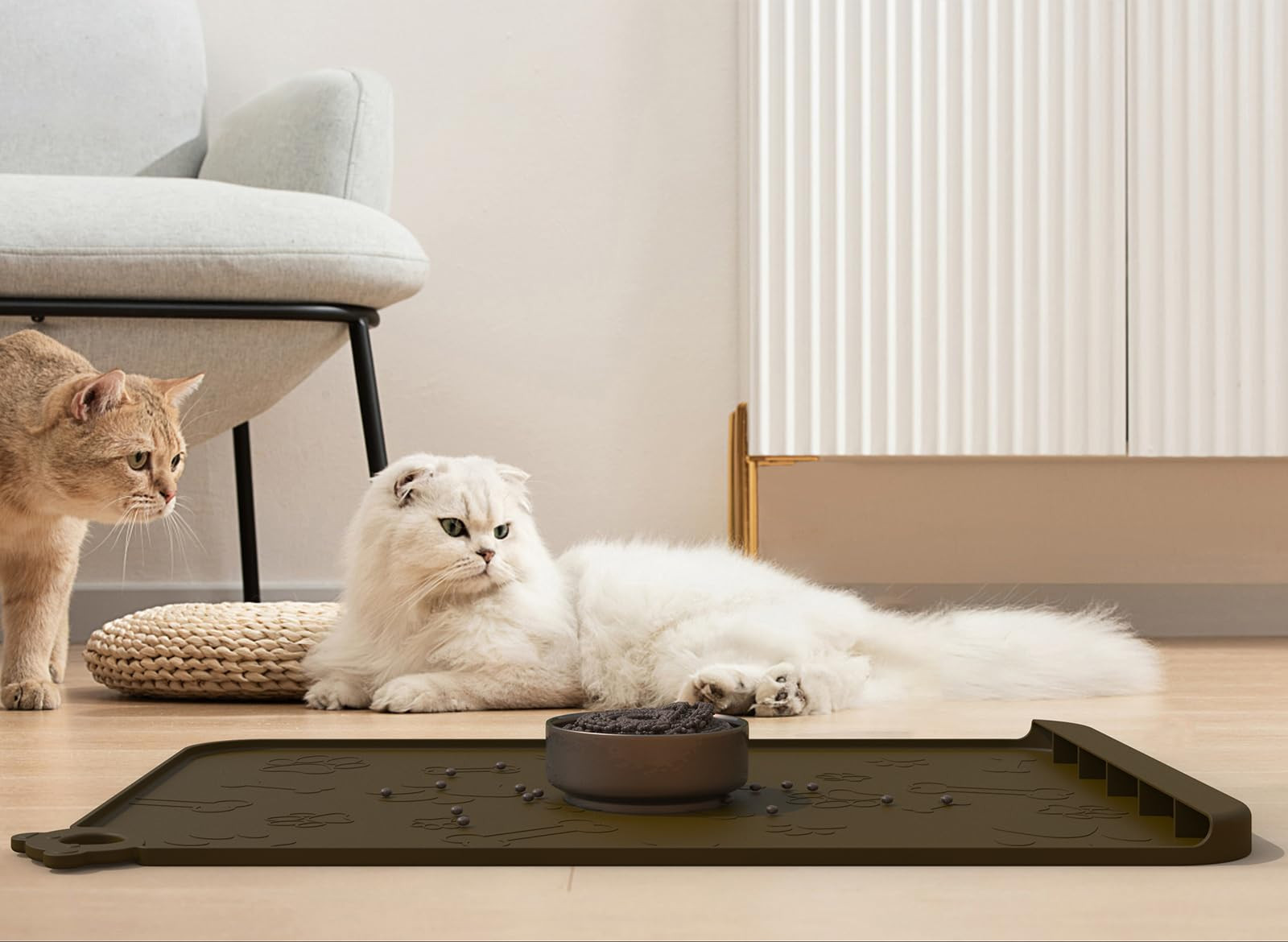 Pet Feeding Food Mat, 36''x 24'' Large Silicone Pet Feeding Mats with Residue Collection Pocket, ... | Amazon (US)