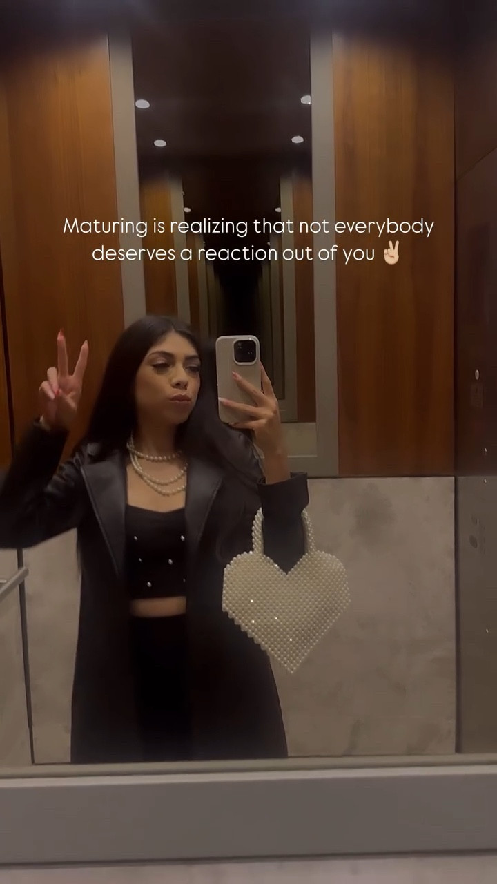 My latest news has apparently ruffled a lot of feathers… and that’s totally fine 🤷🏻‍♀️

My one and only response to everyone blocking me, unfollowing, and talking about me is… I wish you the best. 💖

I will continue to move forward, not speak ill of anyone and thank God for all that I’ve been blessed with.

Happy Friday ✨