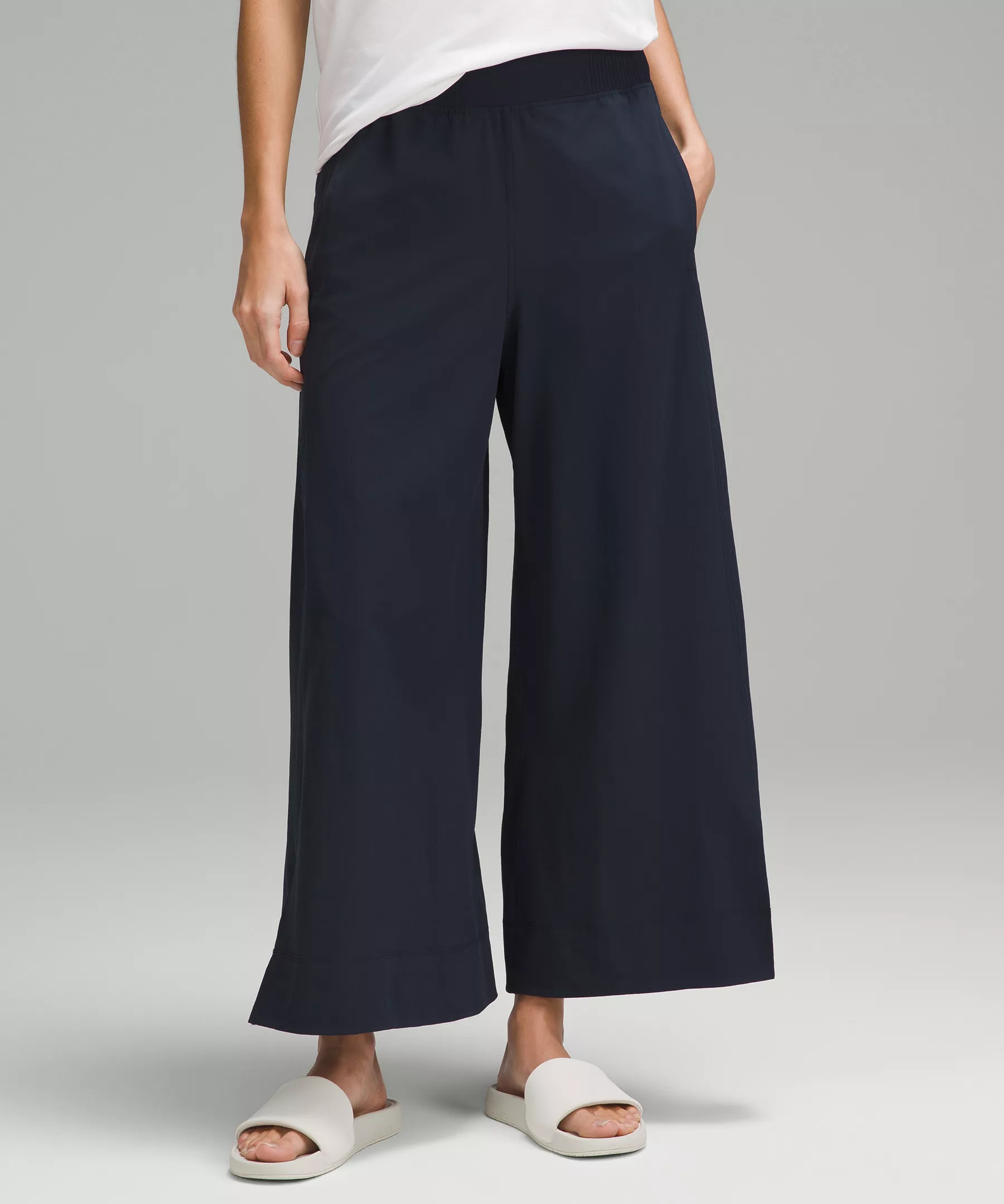Stretch Woven High-Rise Wide-Leg Cropped Pant | Women's Capris | lululemon | Lululemon (US)