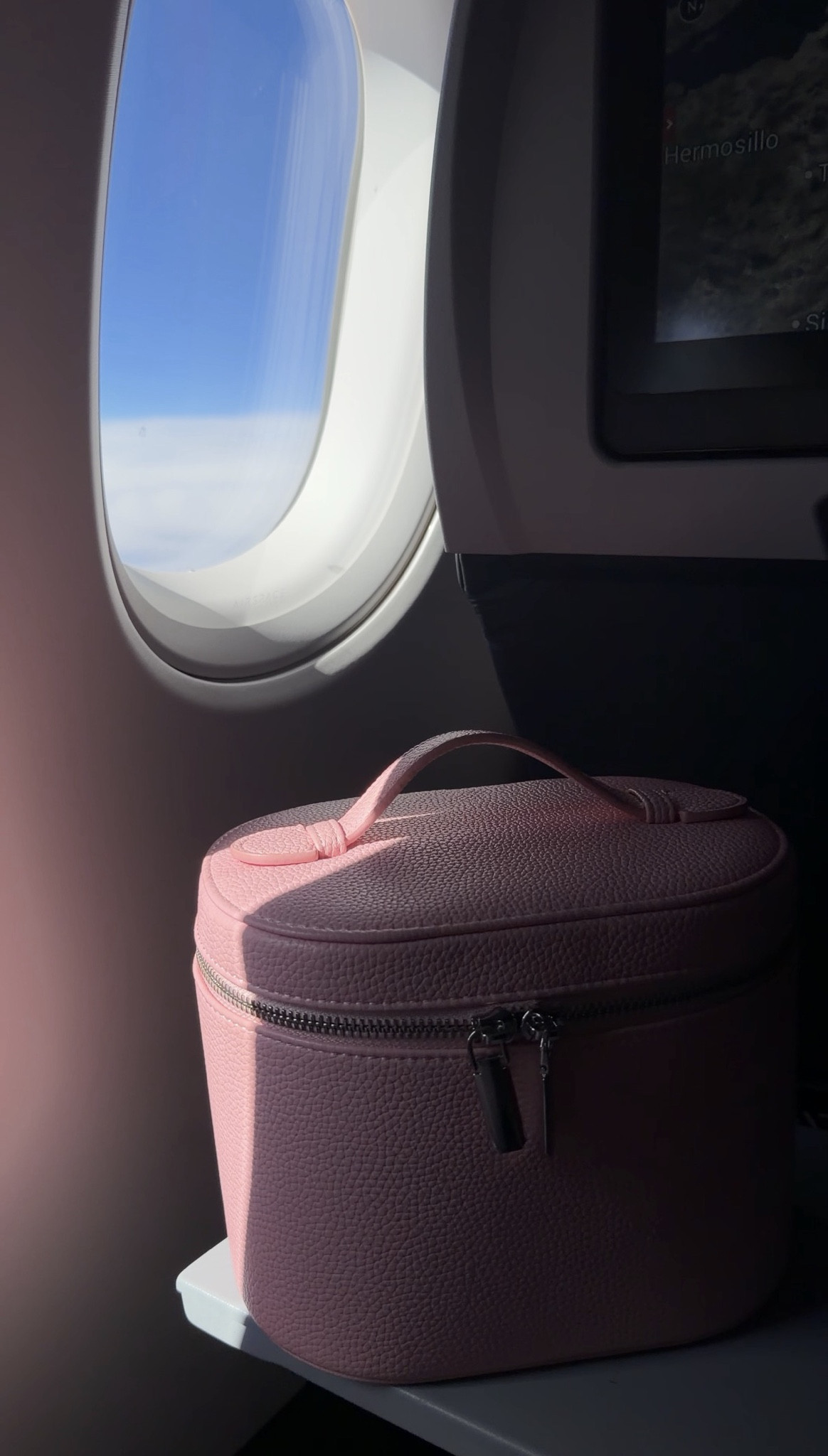 Travel makeup bag under $30✨

#LTKgrwm #LTKBeauty