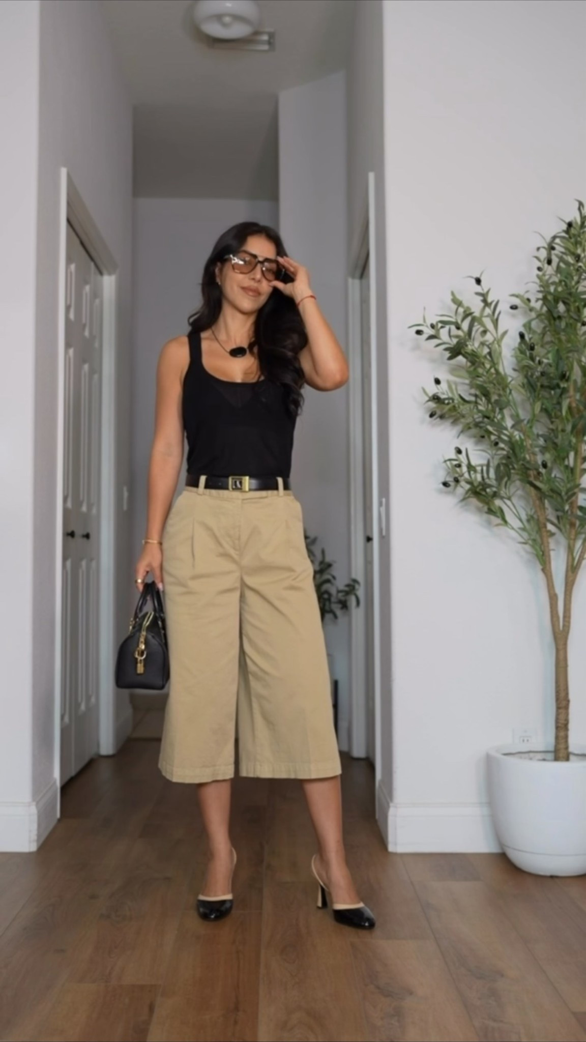 How to style long shorts! 

My entire look is Zara! Love this fitted black tank top, it’s a great wardrobe staple. Styled them with these khaki long shorts! Linking more from my Zara haul below!

Zara outfits, below the knee shorts, tank top style, casual outfit idea, transitional outfits fall

#LTKootd #LTKgrwm #LTKSaleAlert