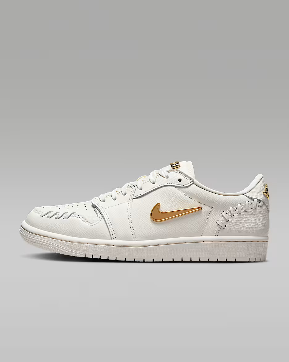 Air Jordan 1 Low Method of MakeWomen's Shoes | Nike (US)