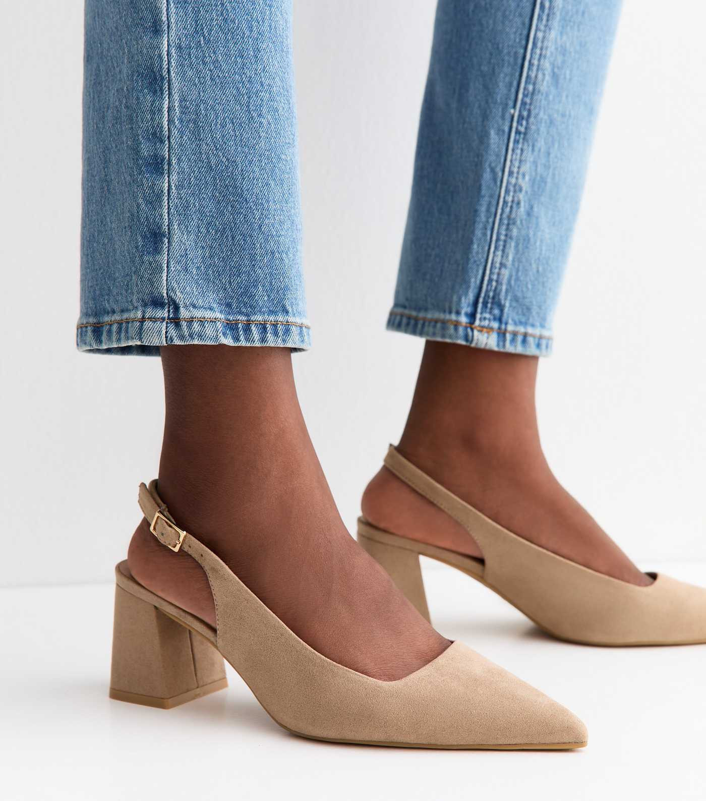 Wide Fit Light Brown Faux Suede Block Heel Slingback Pumps | New Look | New Look (UK)