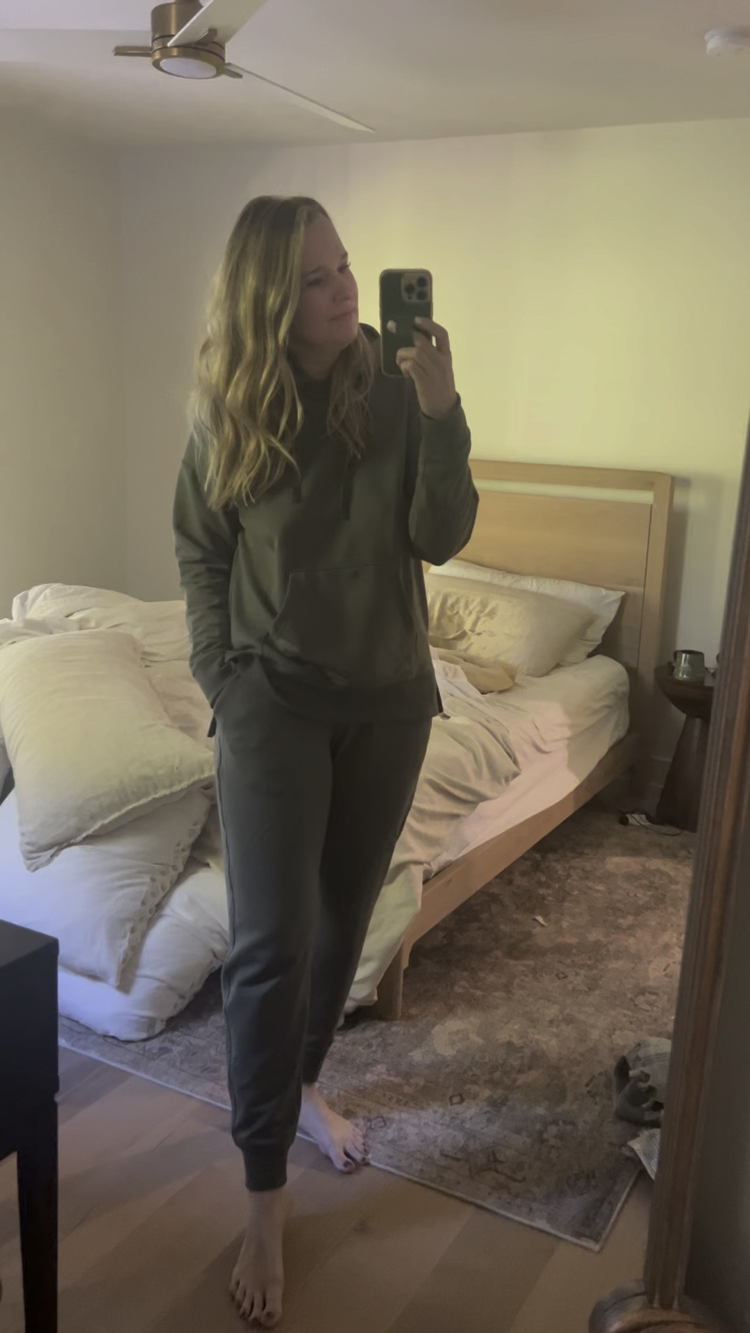 Comfiest jogger set for fall! Comes in a lot of colors! Great price point!